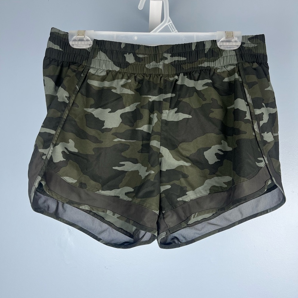 Athleta printed mesh camo racer run short